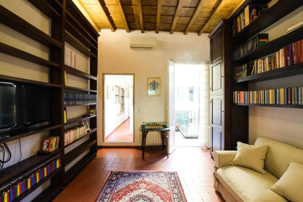 Casa Ghibellina - city center with outdoor space! — photo 1 of 1