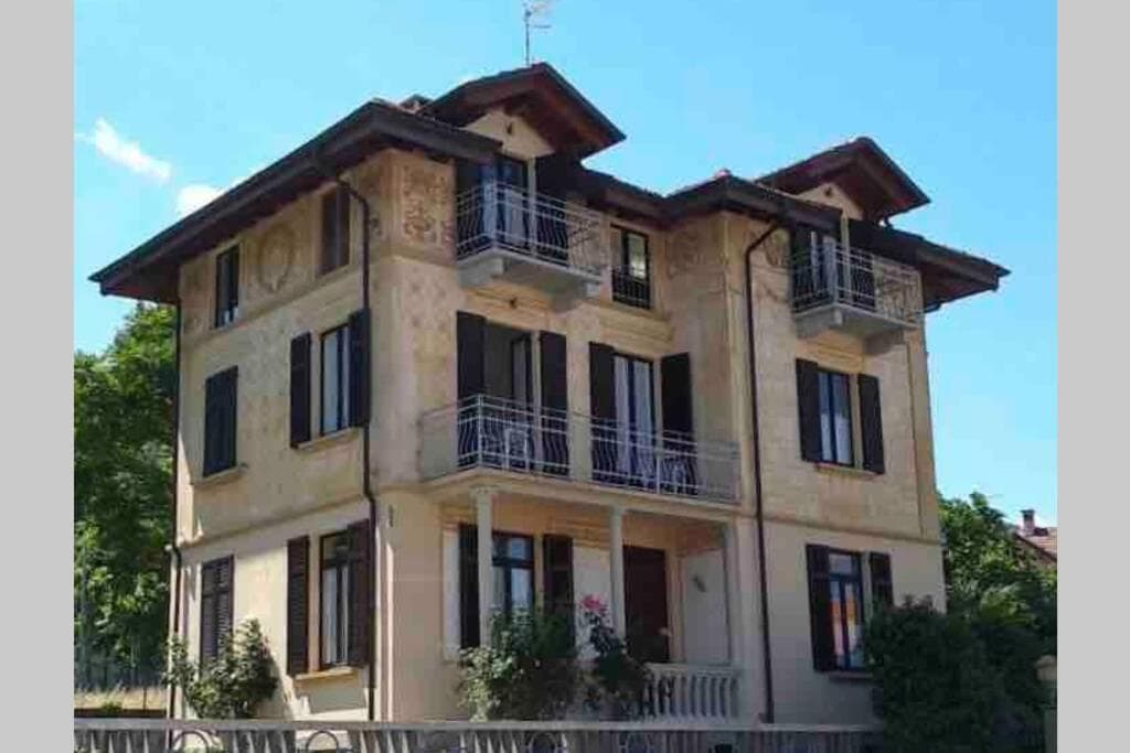 Luminoso appartamento in Villa a Stresa — photo 1 of 13