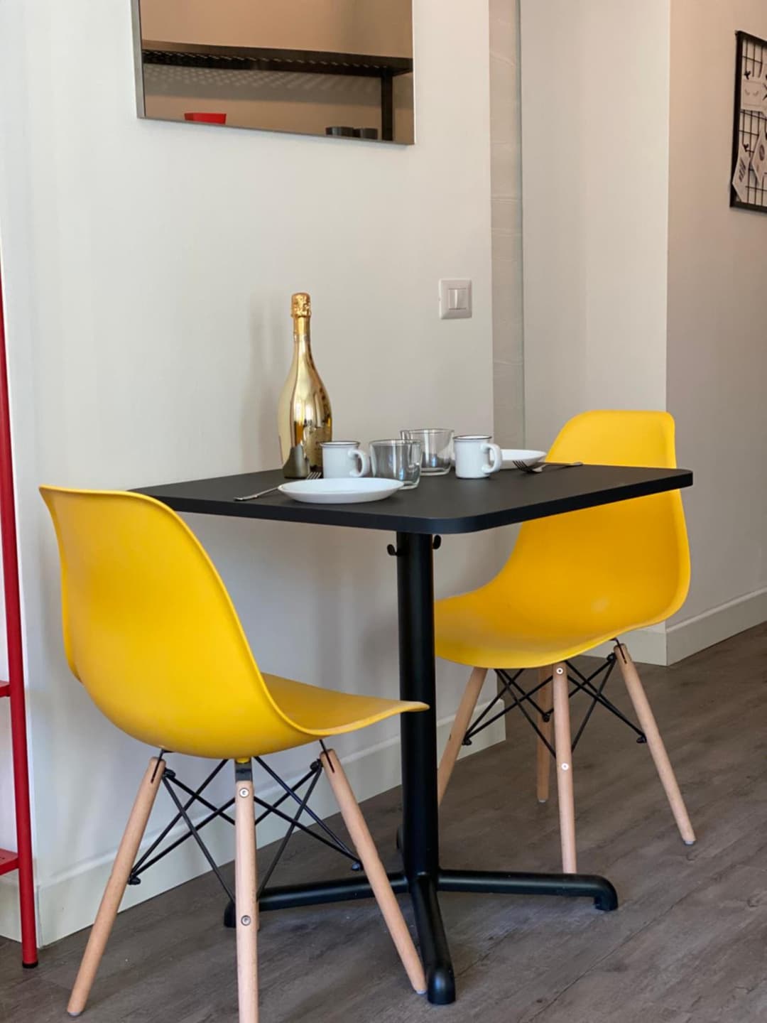 VANNUCCI 71 APT — photo 1 of 1