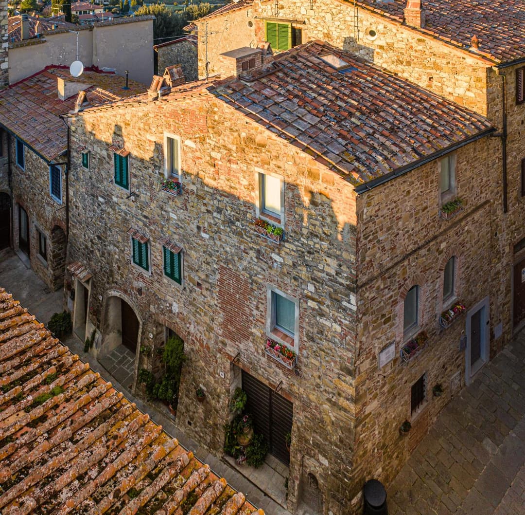 old medieval apartment — photo 1 of 37