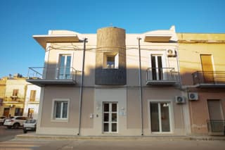 Largo Sicilia B&B