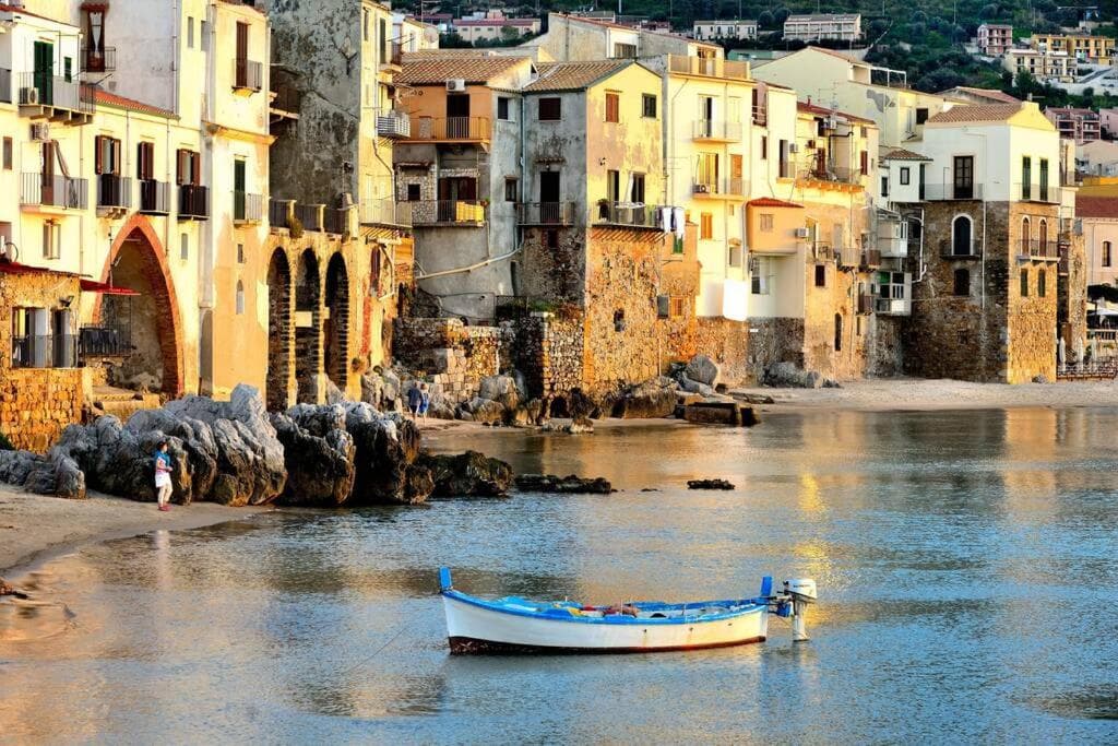 LavatoioFlats Casa sul mare e sul lavatoio medievale a Cefalù — photo 1 of 1