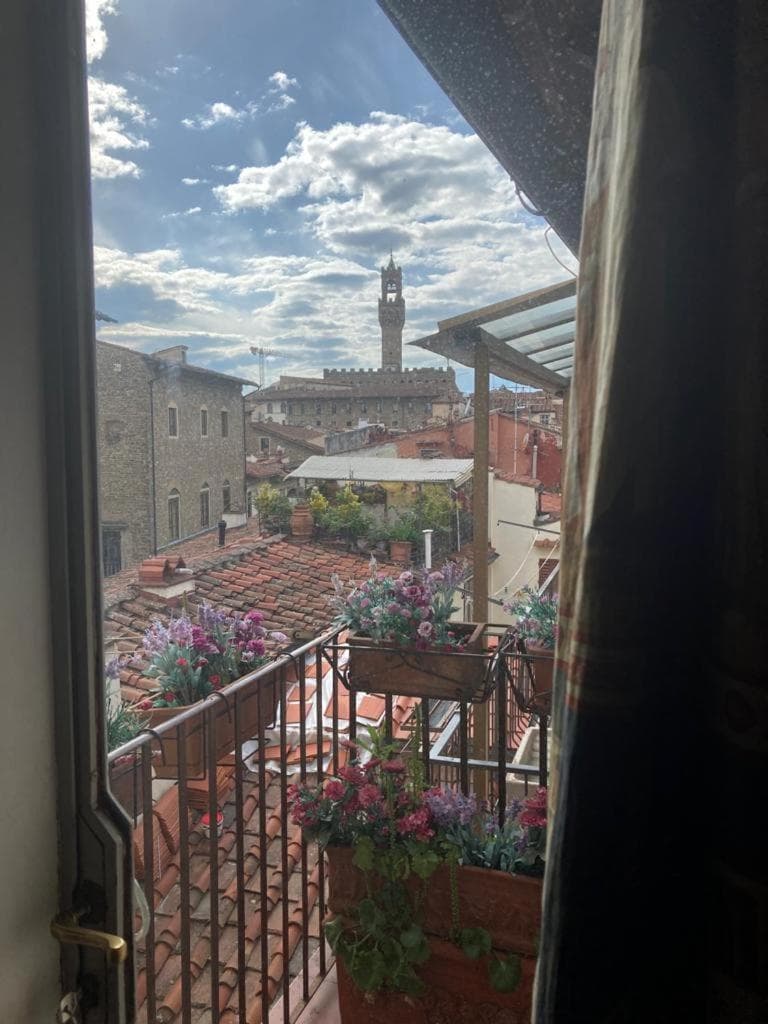 ATTICO IN PIAZZA SANTA CROCE — photo 1 of 1