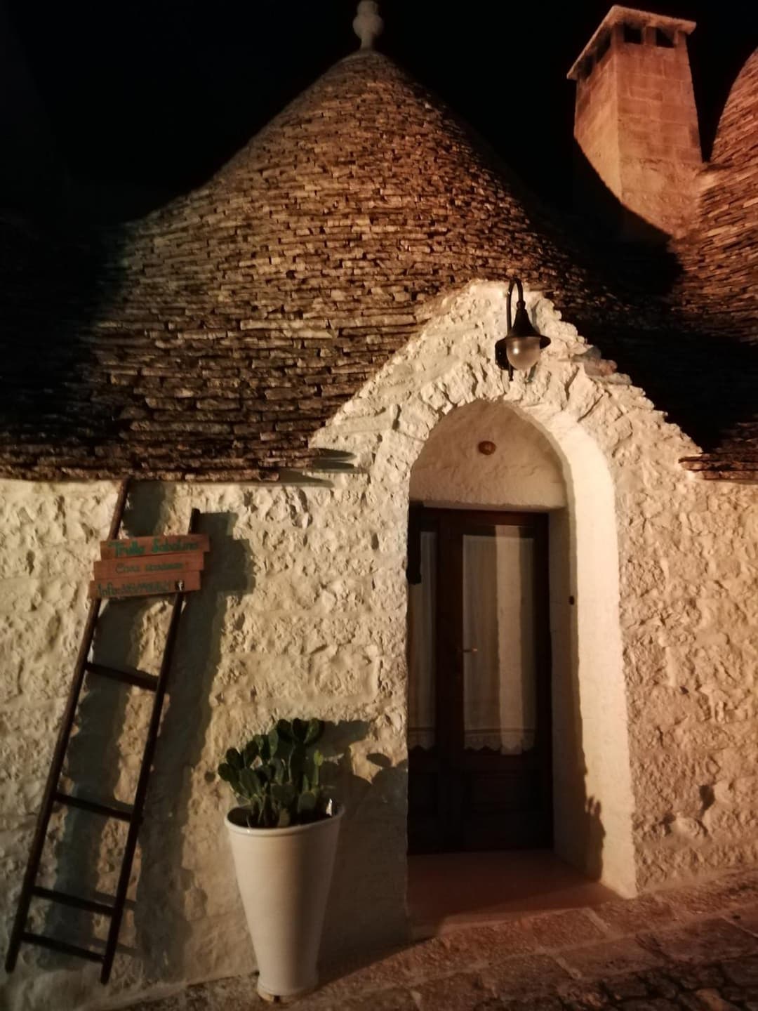 Luxury trulli Sabotino — photo 1 of 1