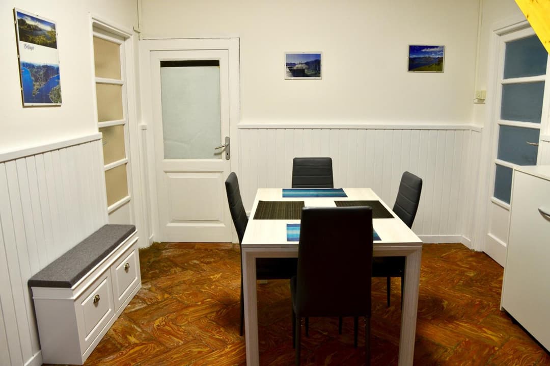 Casta House — photo 1 of 24