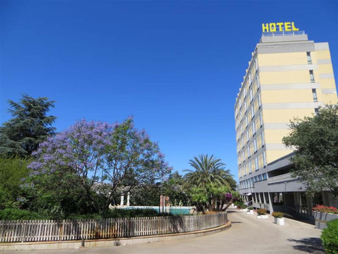 Hotel HR — photo 1 of 1