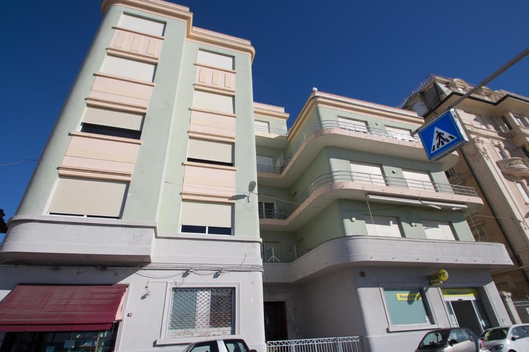 Splendido appartamento fronte mare con box doppio — photo 1 of 20