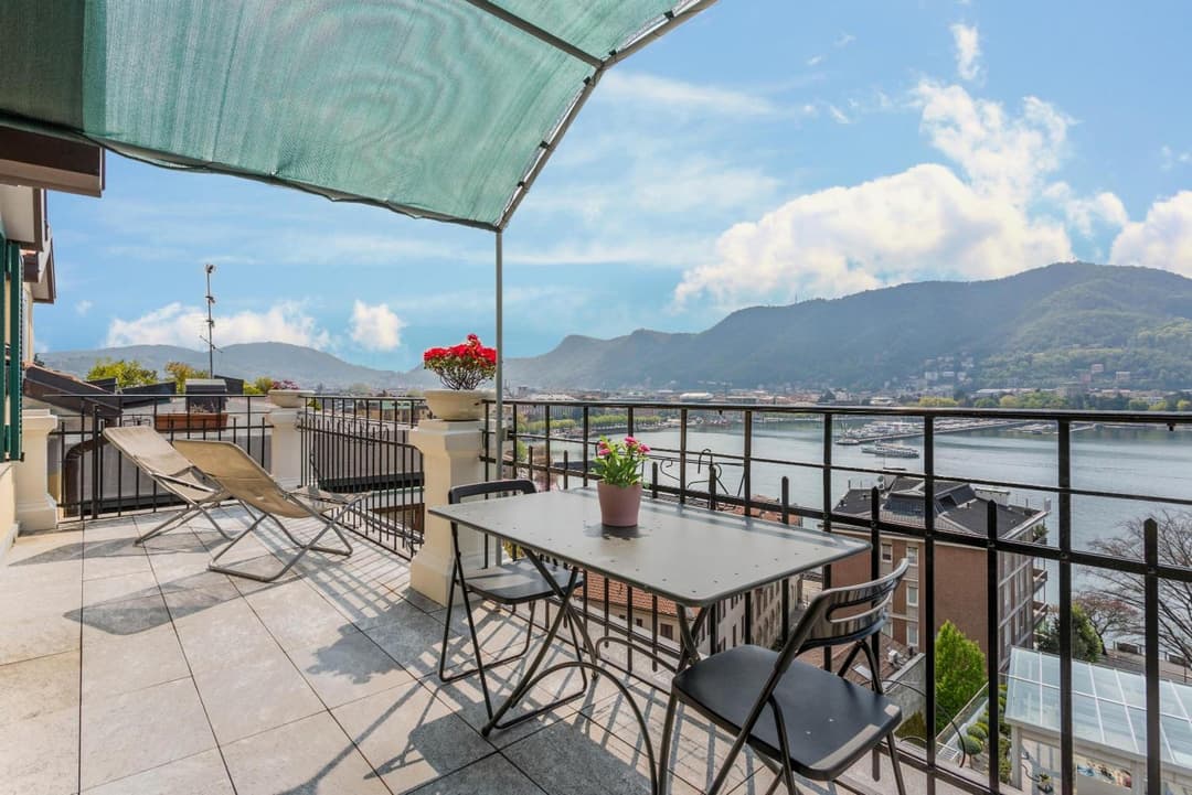 Attico Vista Lago — photo 1 of 25
