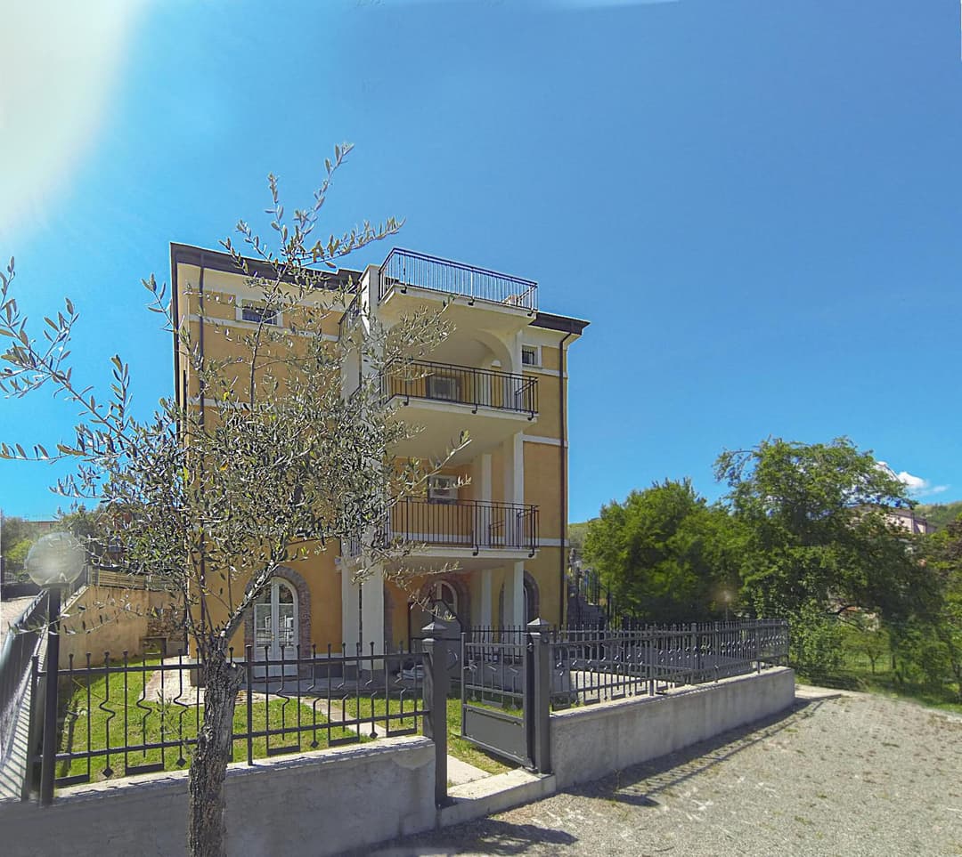 HOTIDAY Apartment Collection - Lerici Terrediliguria — photo 1 of 29