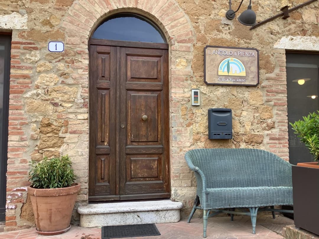 L’ ANGOLO DI PIENZA — photo 1 of 1