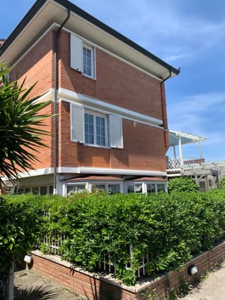 Maison Renée Viareggio