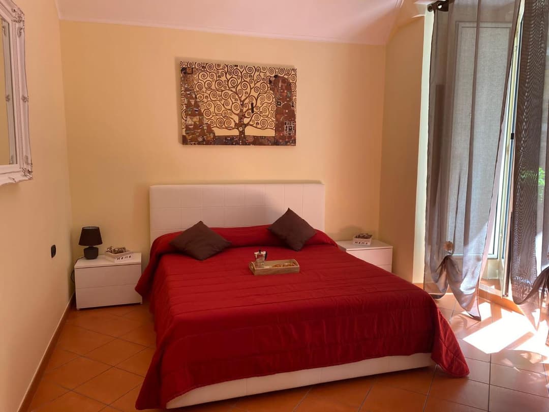 Home in love: vicoletto dei presepi — photo 1 of 1