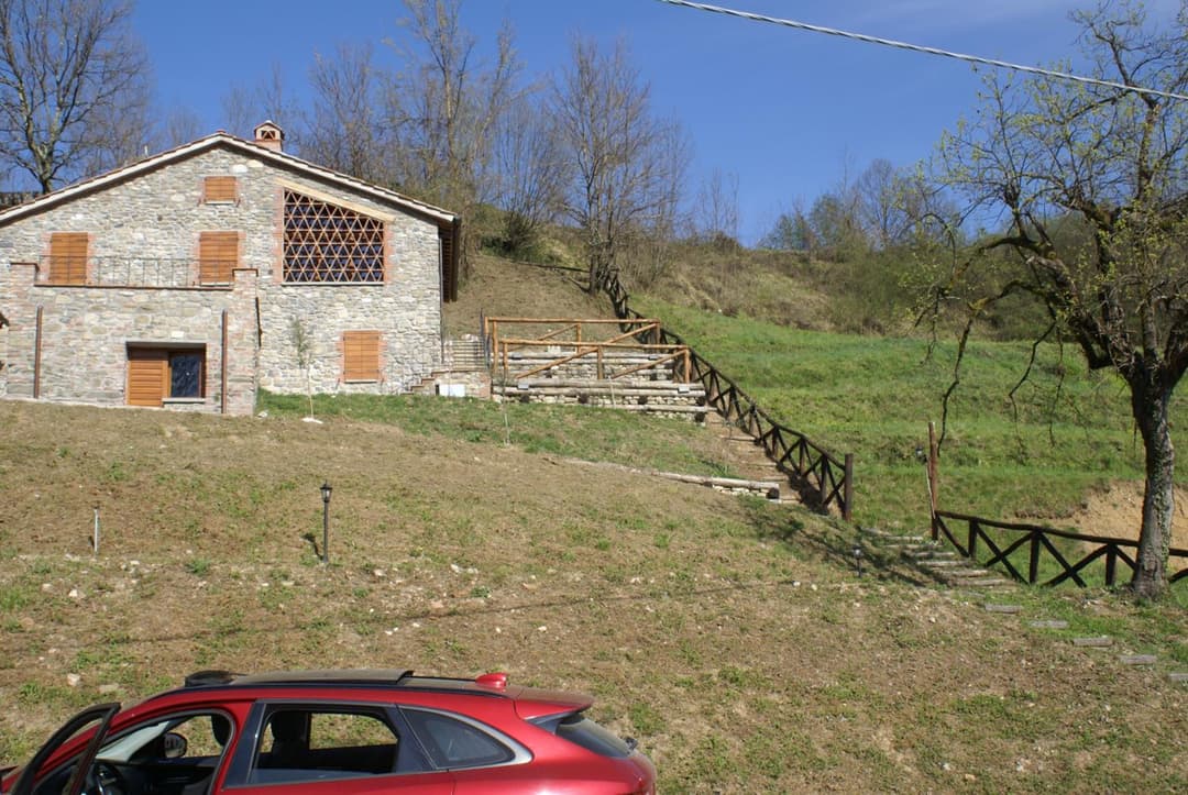 Tramonto Casa Barga Toscana ristrutturata 2021 — photo 1 of 43