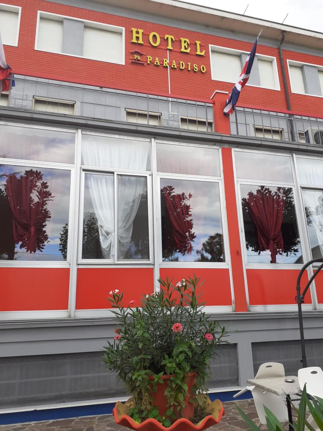 Hotel Paradiso — photo 1 of 25