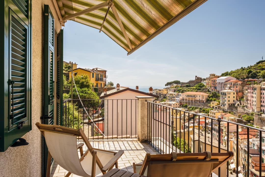 GuestHost - Riomaggiore Panoramic Apartment with Terrace! x6 — photo 1 of 25
