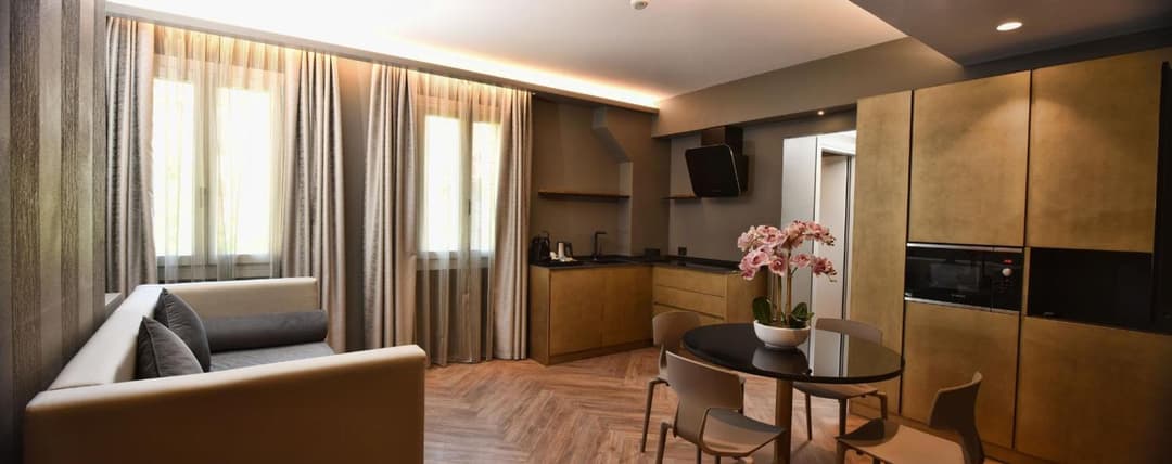 Rosa Salva Suites — photo 1 of 25