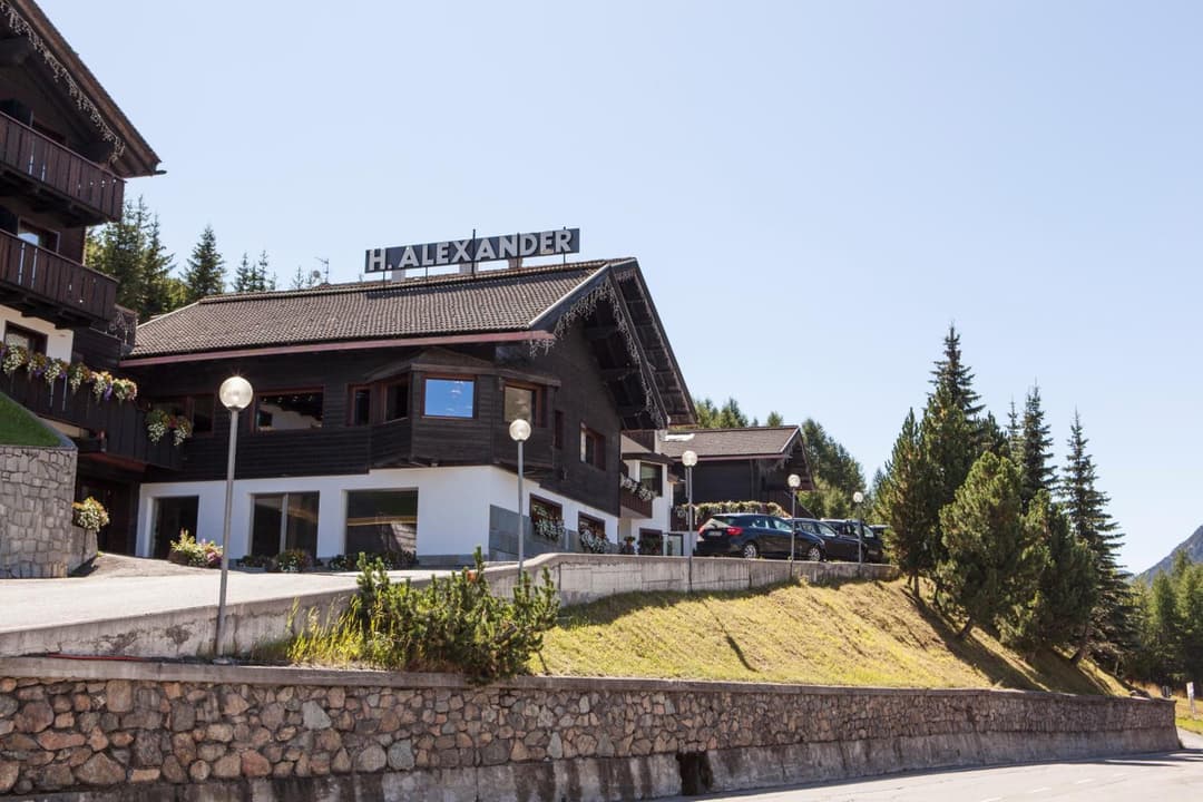 Alexander Charme Hotel — photo 1 of 1