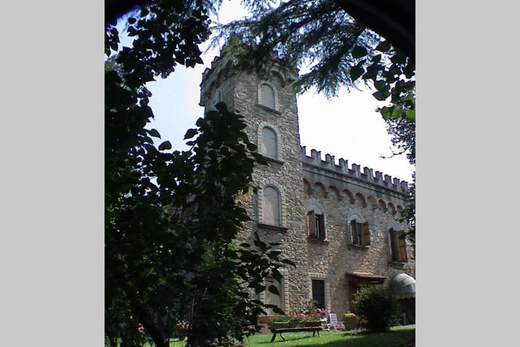 CASA LA TORRE un castello alle porte di Firenze — photo 1 of 1