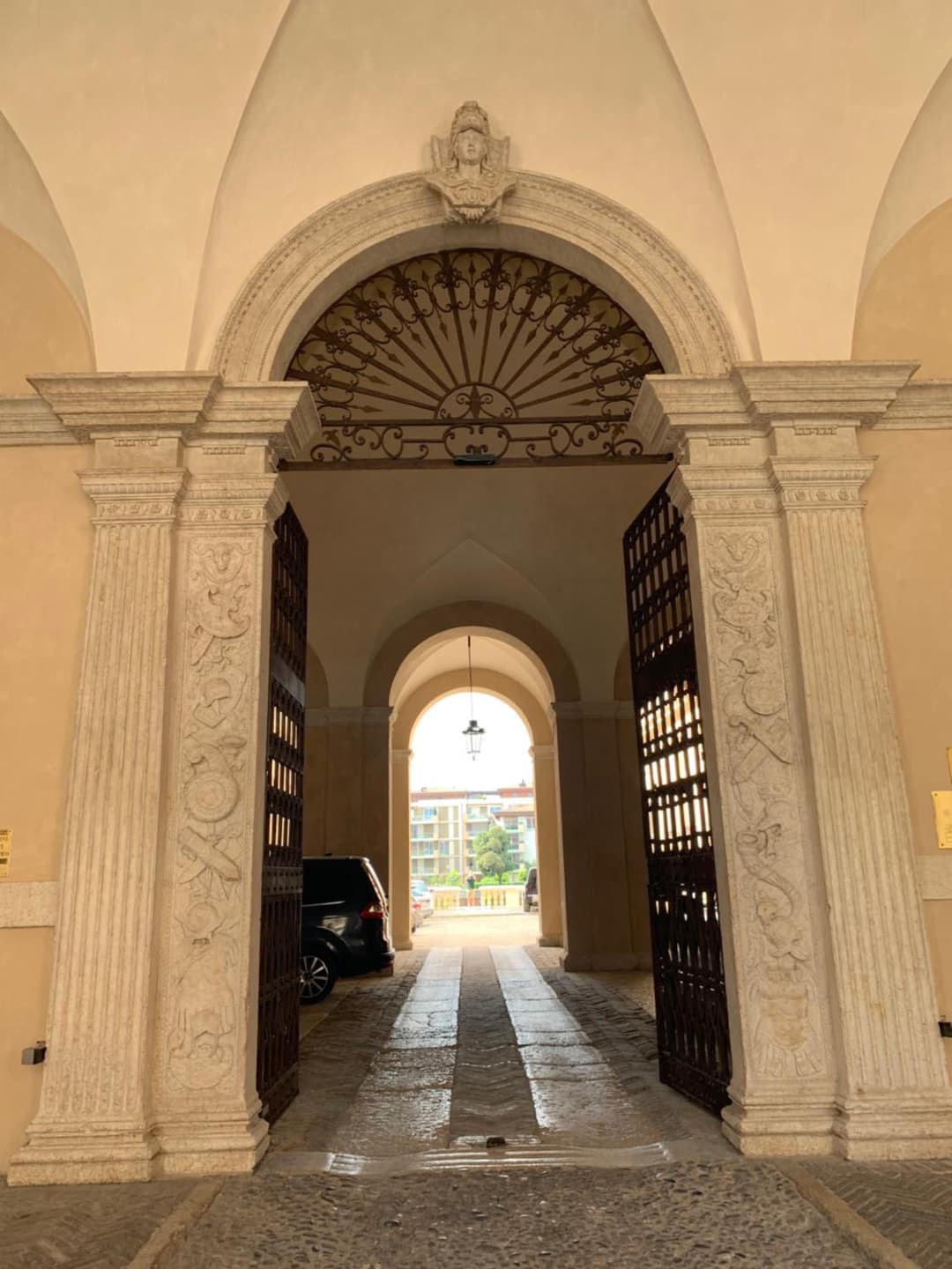 Cavour44 - Palazzo Canossa — photo 1 of 76