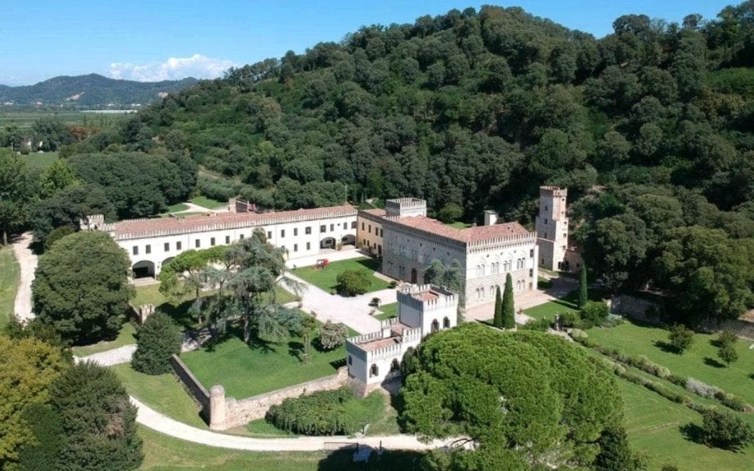 Castello di Lispida — photo 1 of 134