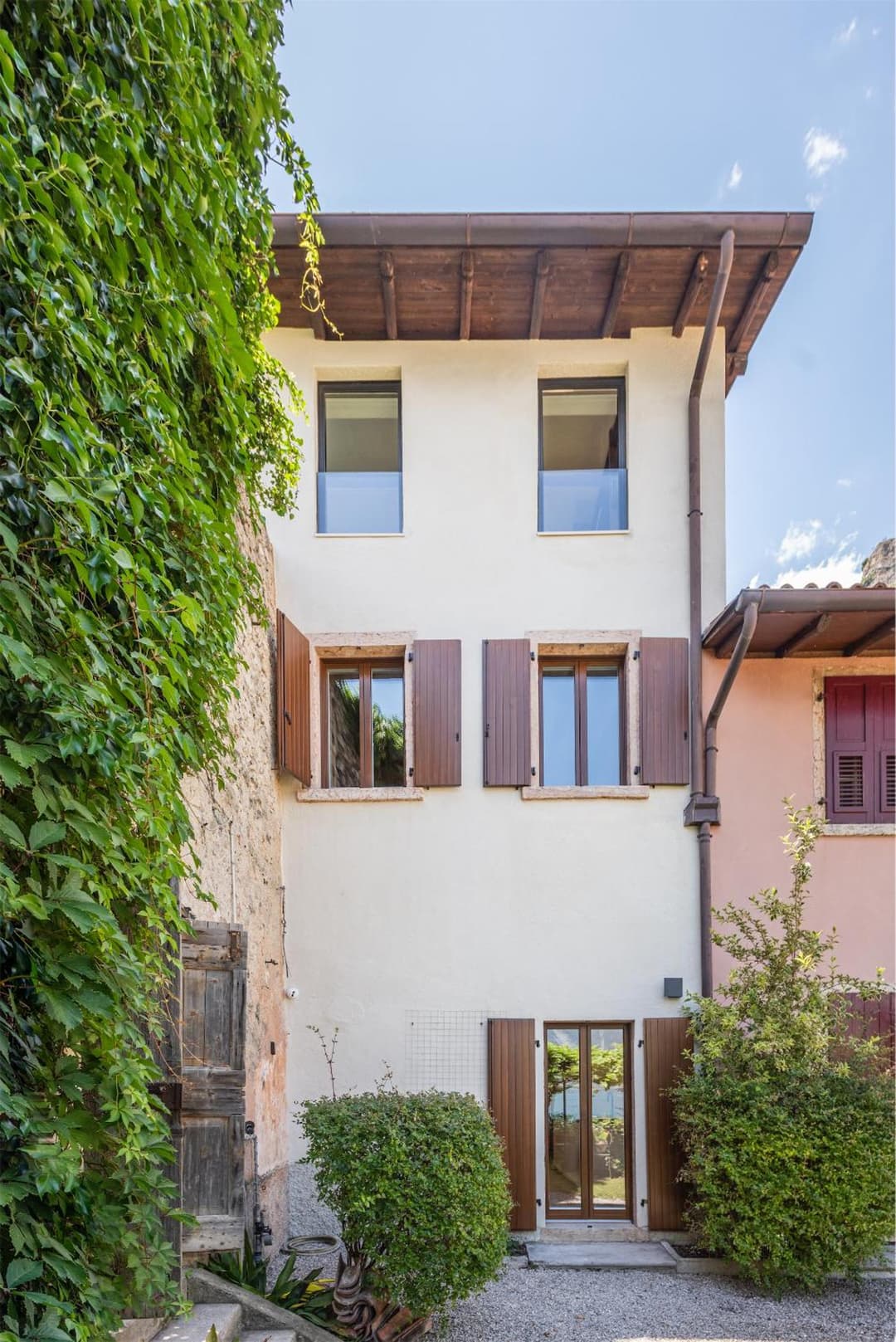 Maison Du Lac — photo 1 of 1