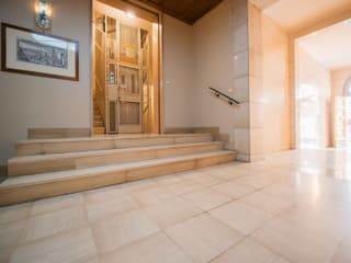 Leoncino Apartment