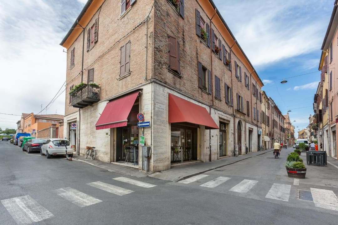 GuestHost - Ferrara Mayr White Apartment — photo 1 of 1