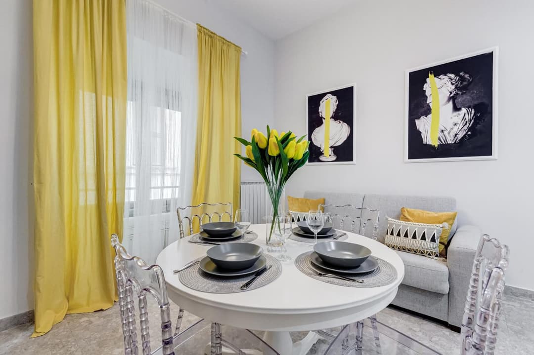 CRYSTAL TREVI FOUNTAIN - romedreamhome — photo 1 of 1