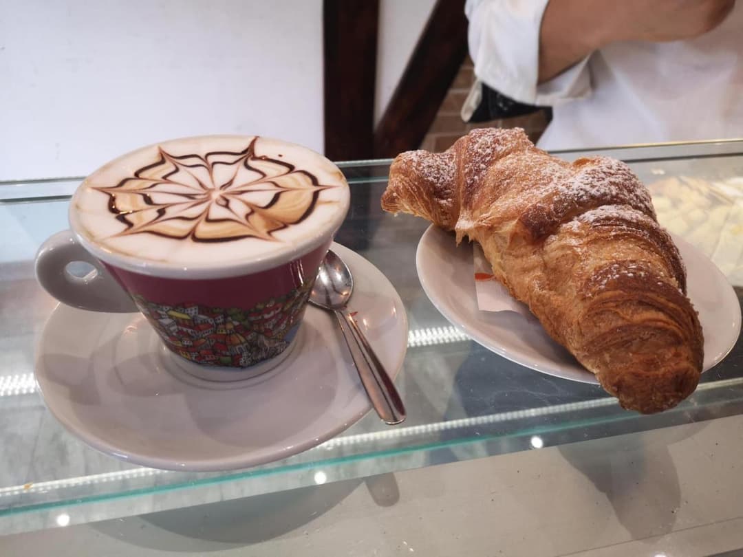 Gloria Vatican Bijou — photo 1 of 1