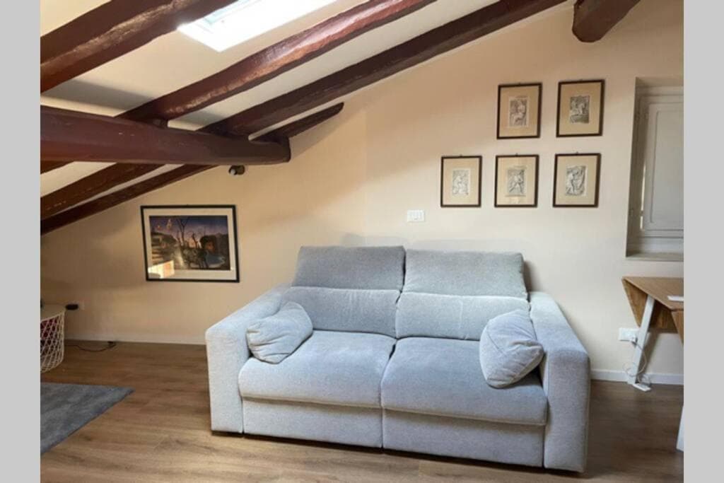 portanova attic — photo 1 of 26
