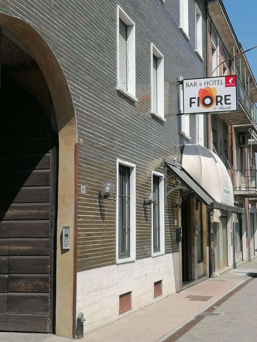 HOTEL FIORE & Fiocchi — photo 1 of 19