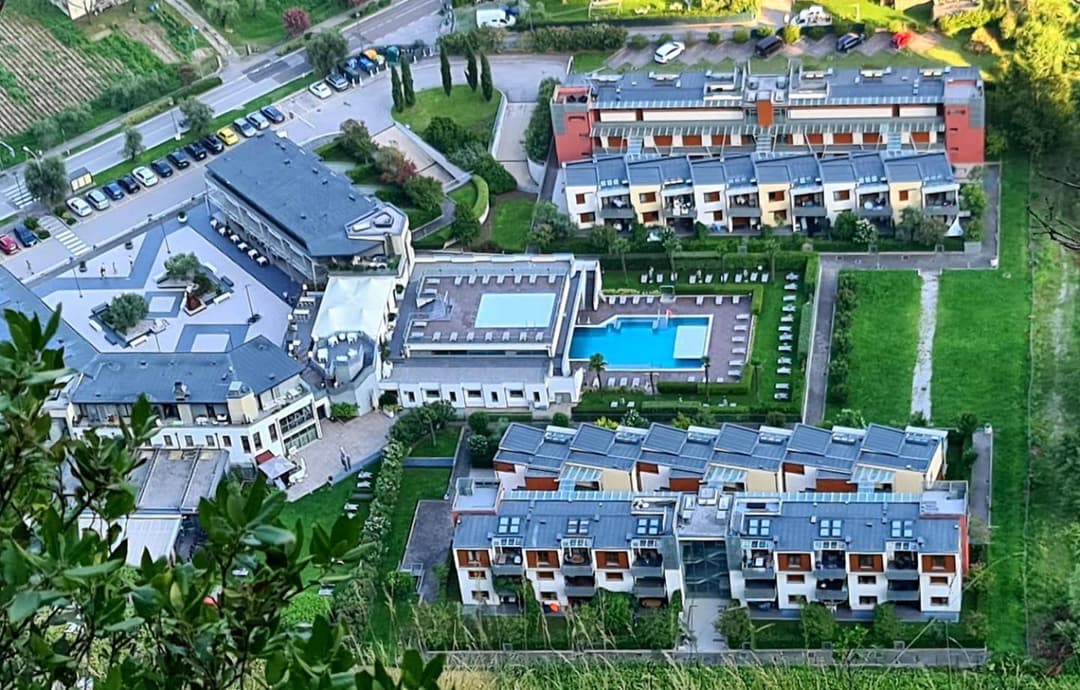Garda Lake Aloha Apartments — photo 1 of 29