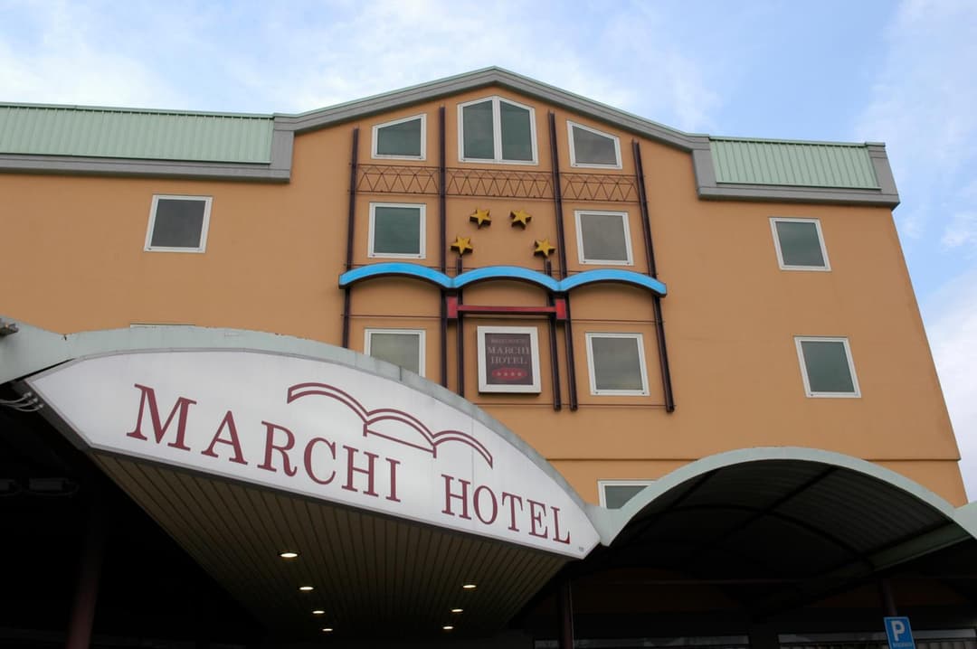 Marchi Hotel — photo 1 of 28