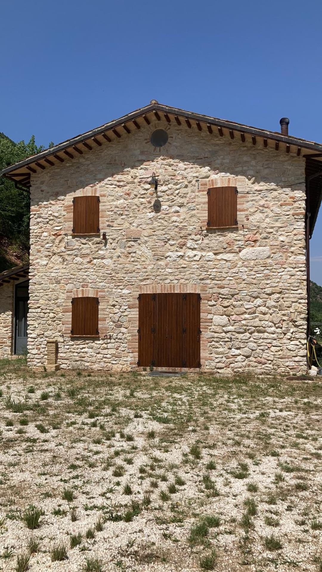 Casale nella valle — photo 1 of 1