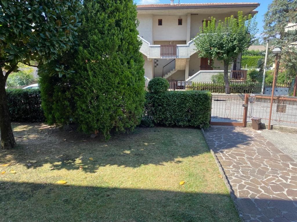 Vesna Apartment — photo 1 of 32