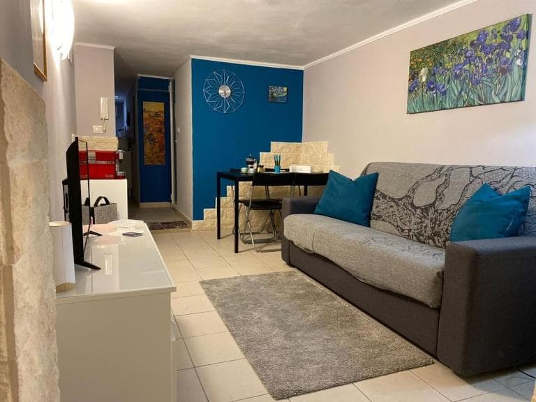 Iris Apartment — photo 1 of 1