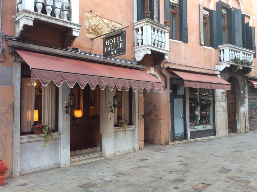 ITALIANSTAYRENTALS Suite Falier- Luminosa Venezia — photo 1 of 50