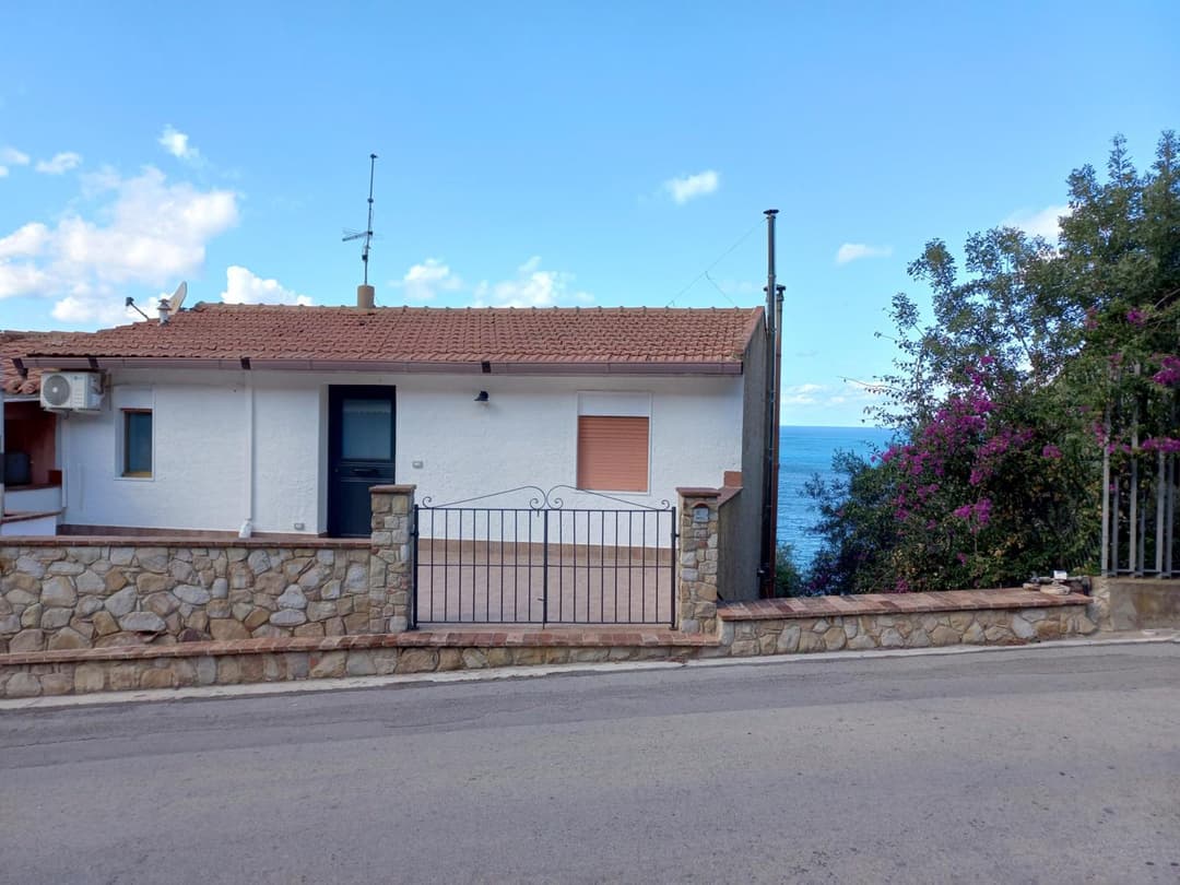 Sea Sound House — photo 1 of 1