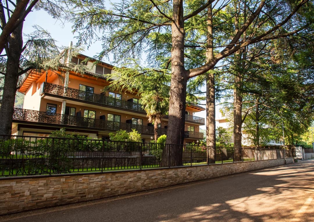 Hotel Chrys — photo 1 of 65