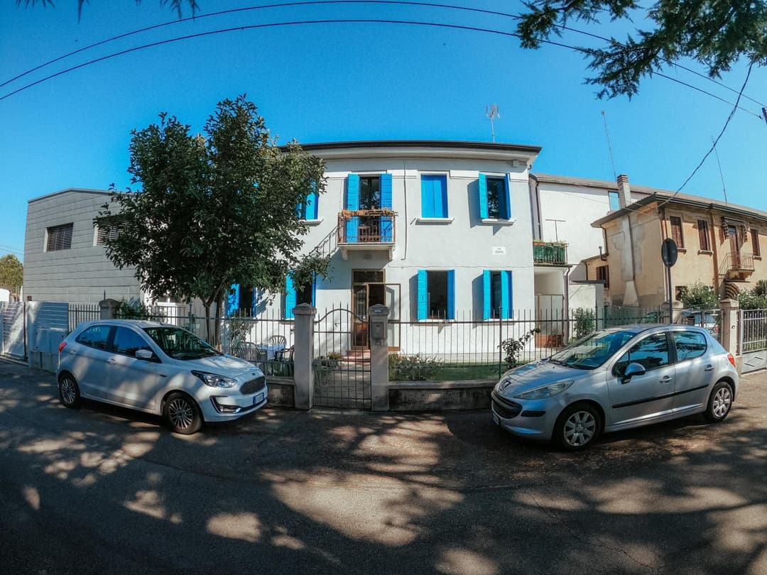 Mirella's House — photo 1 of 36