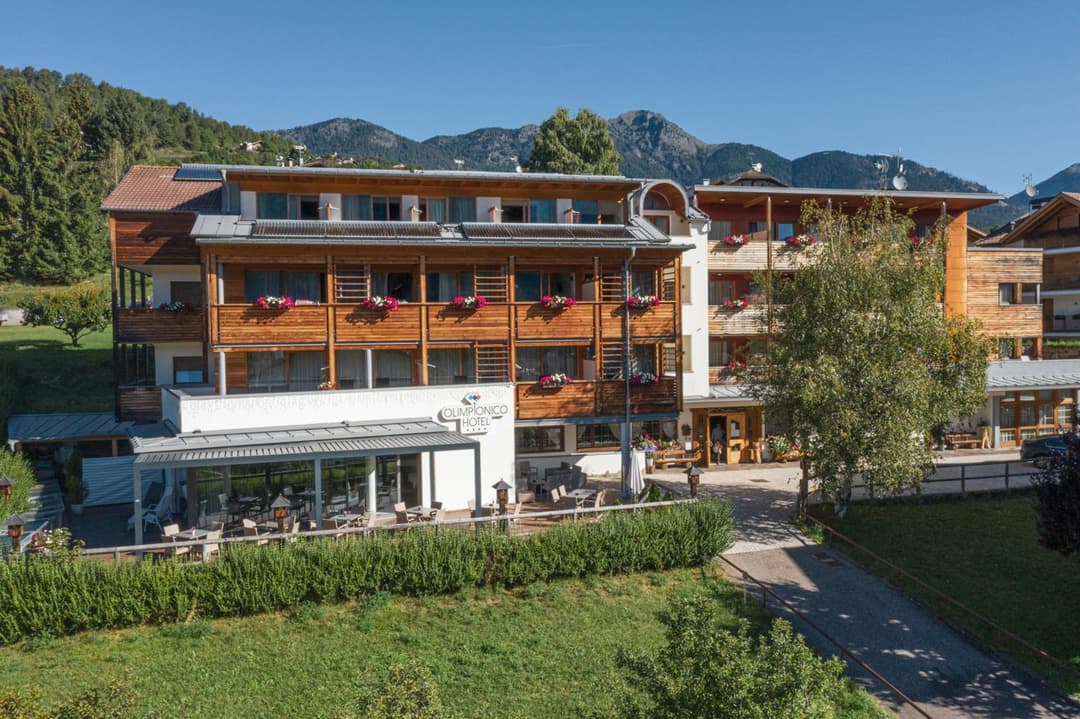 Olimpionico Hotel — photo 1 of 95