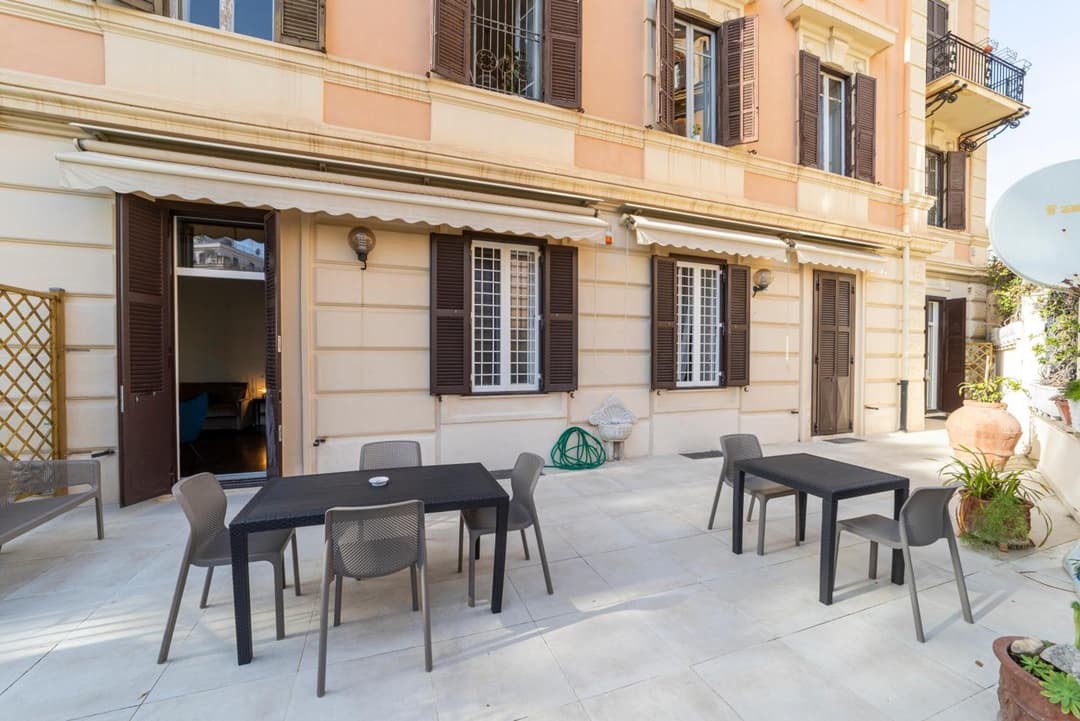 Domus Aurea B&B and Suites — photo 1 of 23