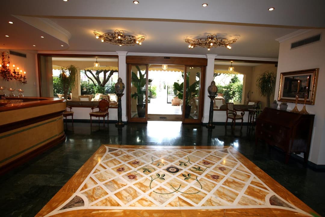 Hotel Atlantico — photo 1 of 29