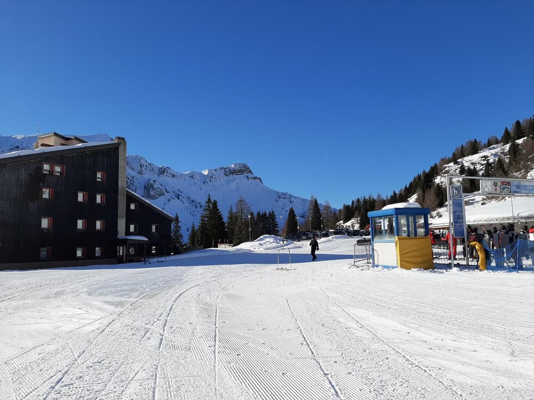 Casa AQ28 sulle piste da sci — photo 1 of 1