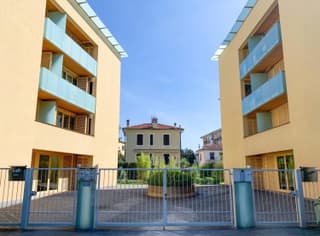 GIALLOMANGO Apt in Lucca