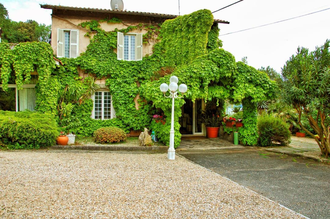 Hotel La Culla Del Lago — photo 1 of 1