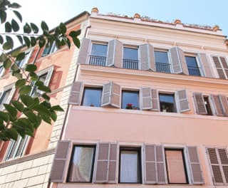 Luxury art apartment in Trastevere with terrace