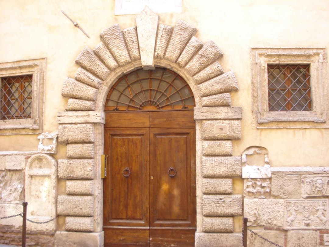 Appartamento in Palazzo Bucelli — photo 1 of 51