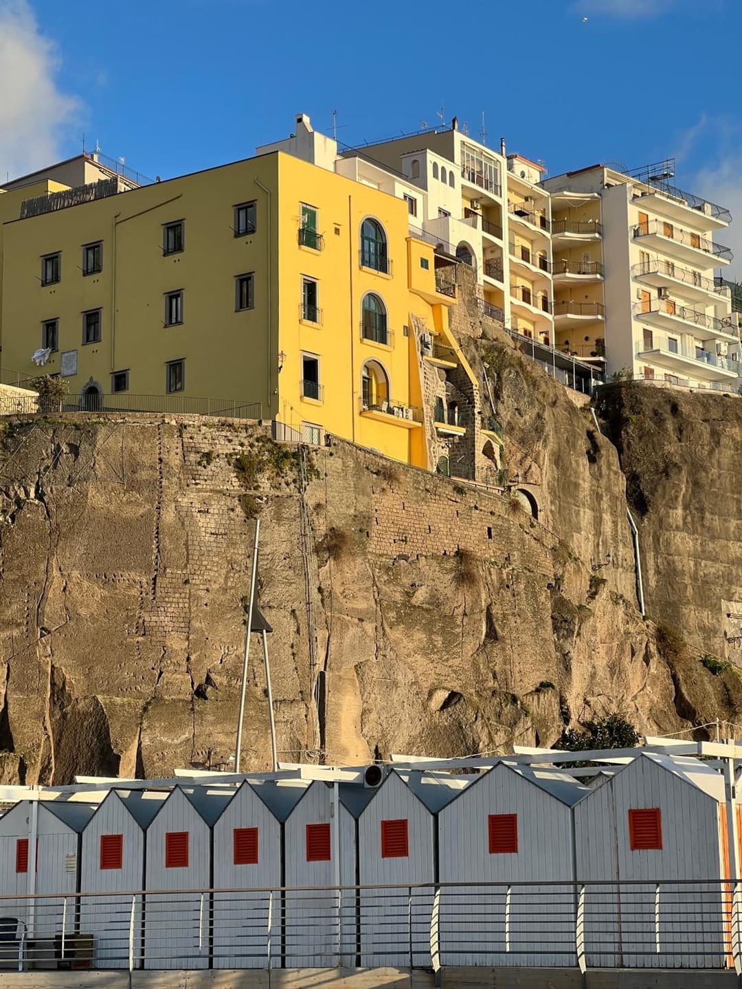 Dipintodiblù — photo 1 of 40