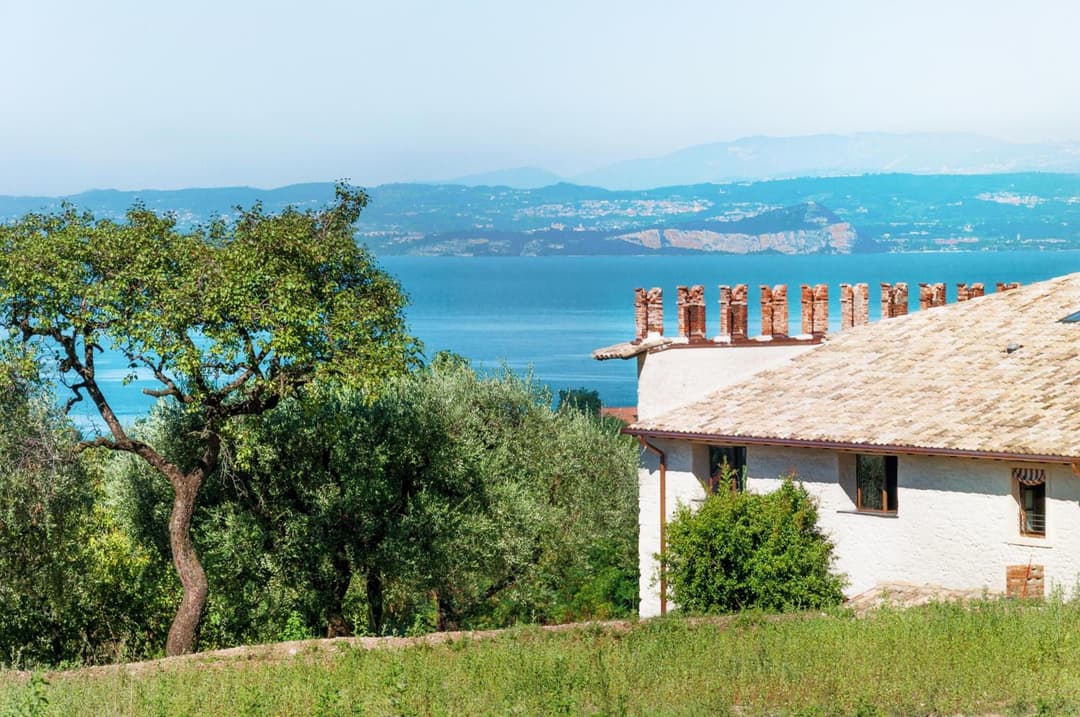 Prati Palai — photo 1 of 58